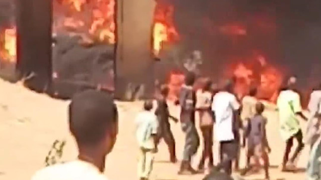 Kazaya yakıt tankeri ve kamyon karıştı: 11 kişi öldü