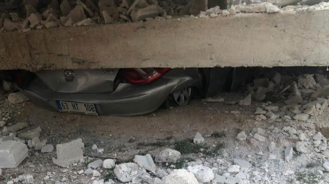 Viranşehir'de çöken ev