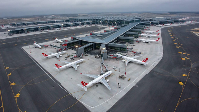 THY iniş-kalkış 4 bin 862 seferde toplam 841 bin 915 yolcu taşıdı.