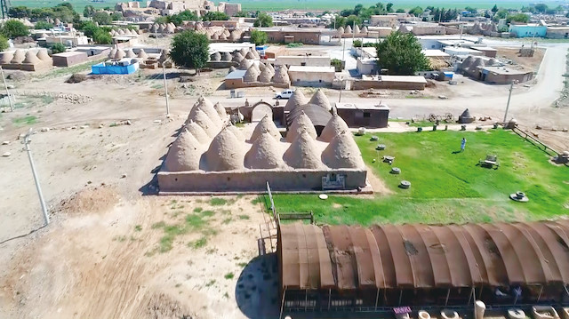 Harran'da tarihi dokuya zarar veren metruk yapılar yıkılacak.
