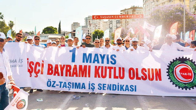 Sendikalar, 1 Mayıs Emek ve Dayanışma Günü kutlamaları için çeşitli pankartlarla yürüyüş düzenleyecek.
