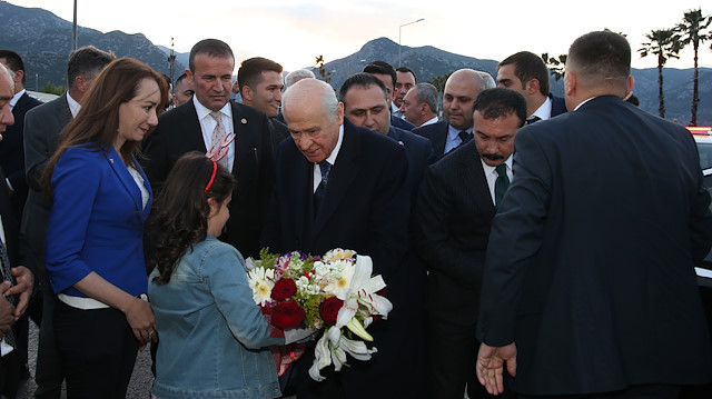 Bahçeli'yi partililer karşıladı.