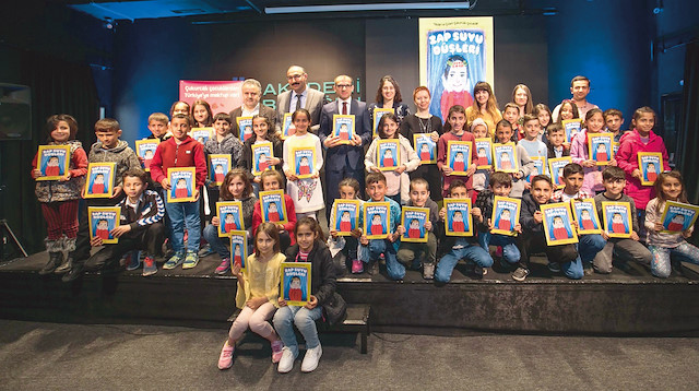 Yaşları 9 ile 11 arasında değişen çocuklar, yazar koçu Elif Ayla, çizer koçu Elif Yemenici rehberliğinde “Zap Suyu Düşleri” adlı kitabı ortaya çıkardılar.
