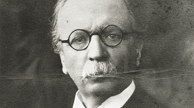Dr. Besim Ömer