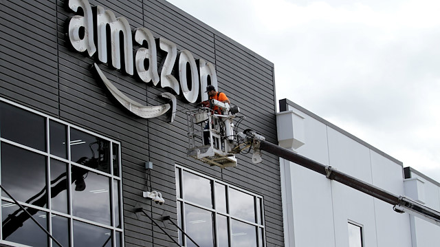 Çin’in en büyük iki online perakendecisi olan Alibaba ve JD.com ülkedeki e-ticaretin yüzde 82’sini kontrol ediyor.