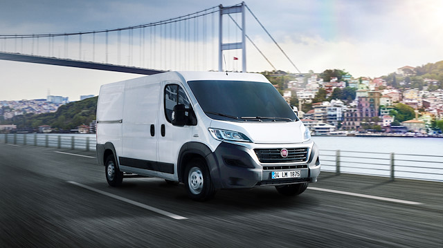 Fiat Professional'ın Ducato kamyonetleri de nisan boyunca vergi levhası indirimli anahtar teslim fiyatıyla kullanıcılarına avantaj sağlıyor.