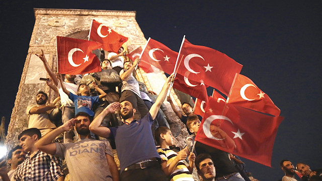 Darbe Girişimi - Sokaklara Çağırdık