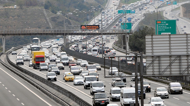 Uzmanlar Ulaşımda Enerji Verimliliğinin Artırılmasına İlişkin yönetmelikle emisyon sınıflarına göre beli motorlara sahip araçların zamanla sadece 3. köprüyü kullanmalarının sağlanabileceğini de belirtiyor.