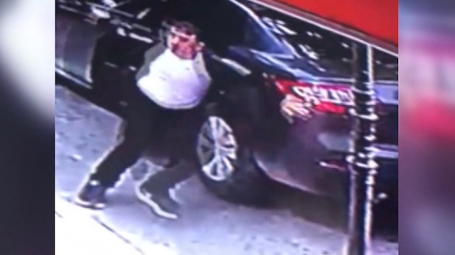 Otomobilden 15 bin lirayı çalan hırsızlar böyle kaçtı