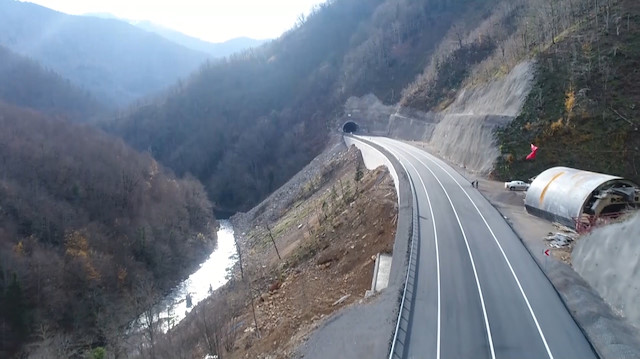 Asrın projesi Karadeniz-Akdeniz Yolu tamamlanma aşamasına geldi