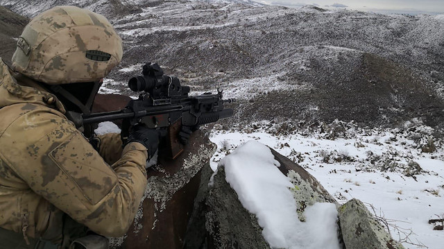 Güvenlik güçlerinin operasyonları hız kesmeden devam ediyor.
