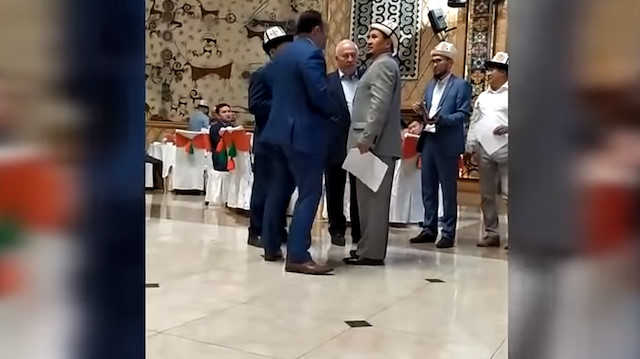 âTÃ¼rkiye'nin BiÅkek BÃ¼yÃ¼kelÃ§isi Cengiz Kamil FÄ±rat, KÄ±rgÄ±z yetkililere tepki gÃ¶sterdi.