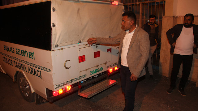 Vücut bütünlüğü bozulan cesetler, savcının incelemesinin ardından otopsi için Van Adli Tıp Kurumuna gönderildi.