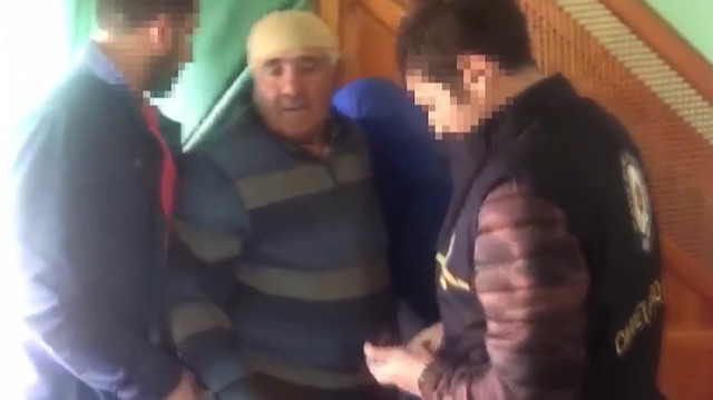 Cinayet zanlıları saklandıkları camide yakalandı