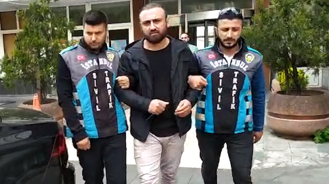 Polis otosuna makas atan maganda yakalandı