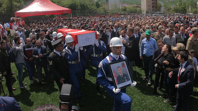 Şehit Uzman Çavuş Volkan Demirci son yolculuğuna uğurlandı.