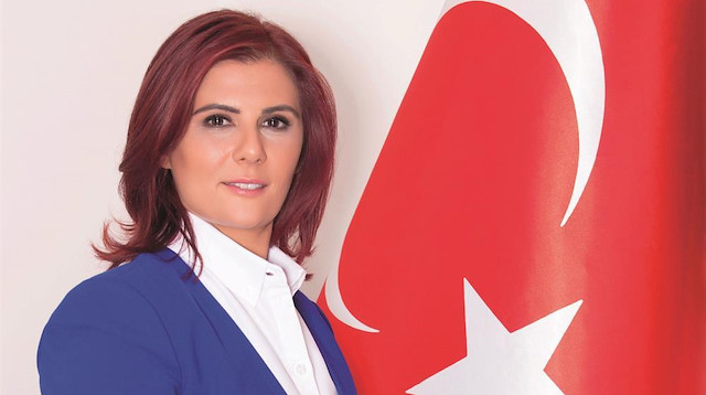 Özlem Çerçioğlu.