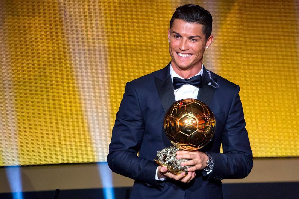 Cristiano Ronaldo, Ballon d'Or ödülünü 5 kez kazanma başarısı gösterdi.