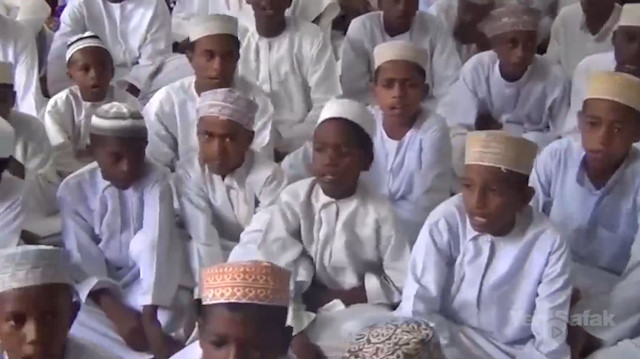 Afrikalı çocuklardan Miraçı anlatan bir ilahi
