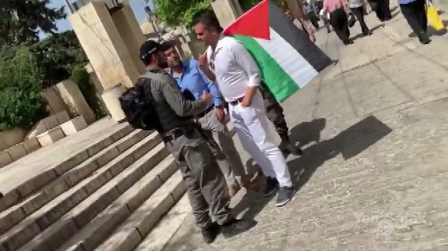 Milletvekili Tunahan Kuzu Mescidi Aksa önünde gözaltına alındı