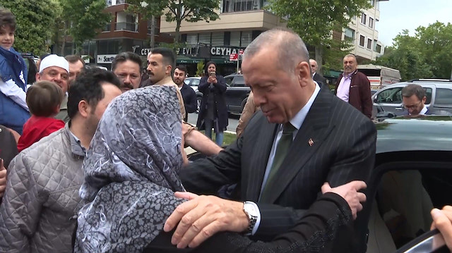 Yaşlı kadından Cumhurbaşkanı Erdoğan'a dua