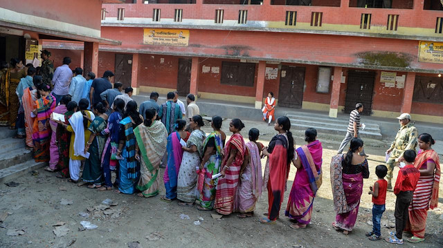 Hindistan daki parlamento seçimlerinin 7 ayağı başladı