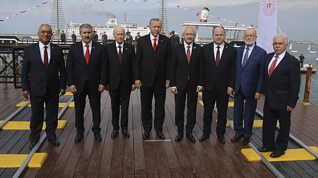 DSP Genel Başkanı Önder Aksakal - BBP Genel Başkanı Mustafa Destici - MHP Genel Başkanı Mustafa Destici - Cumhurbaşkanı Recep Tayyip Erdoğan - CHP Genel Başkanı Kemal Kılıçdaroğlu - Anavatan Partisi Genel Başkanı İbrahim Çelebi - Saadet Partisi Genel Başkanı Temel Karamollaoğlu - Vatan Partisi Genel Başkanı Doğu Perinçek.