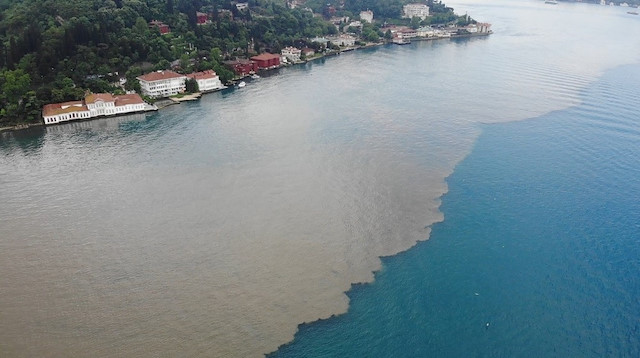 İstanbul Boğazı'nı görenler büyük şaşkınlık yaşadı