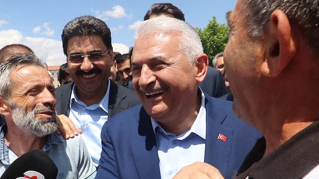 Adaşıyla karşılaşan Binali Yıldırım kahkahaya boğdu