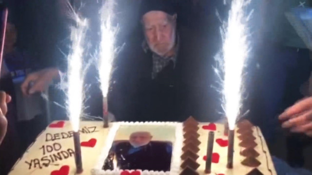 100 yaşında ilk kez doğum gününü kutladı