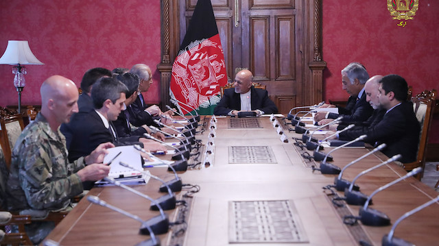 Afganistan Cumhurbaşkanı Gani ABD Temsilcisi Halilzad'la görüştü