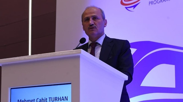 Ulaştırma ve Altyapı Bakanı Mehmet Cahit Turhan
