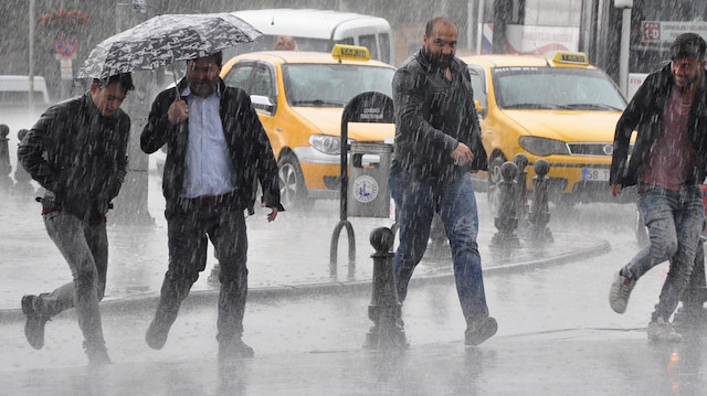 Öğleden sonra bazı illerde kuvvetli yağış bekleniyor.