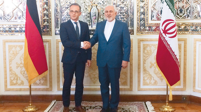 Heiko Maas ve Muhammed Cevad Zarif