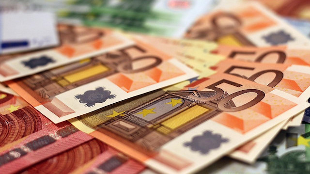 İspanya'da kamu borçları son 12 ayda yüzde 3,3 arttı.