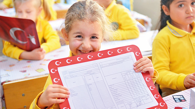 18 milyon öğrenci bugün karne alıyor