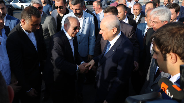 MHP lideri Bahçeli Çamlıca gişelerinde partililer tarafından karşılandı