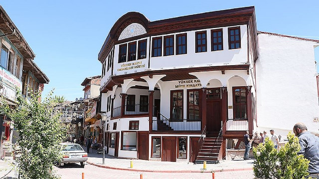 Asırlık kahvehane Demokrasi Müzesine çevrildi