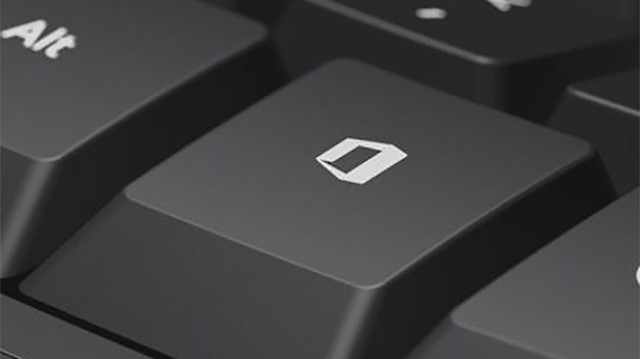 Microsoft'un söz konusu hedefini gerçekleştirebilmesi için donanım üreticilerinin Office tuşunu cihazlarına eklemesi gerekiyor.