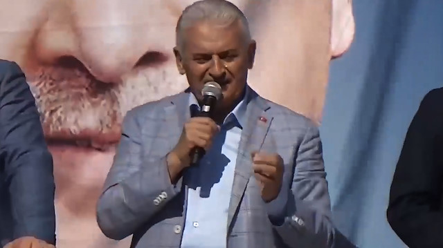 Binali Yıldırım: Benimle yol yürümeye hazır mısınız kankalarım?