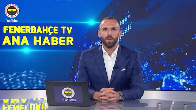 Vedat Muriç kendi transfer haberini sundu