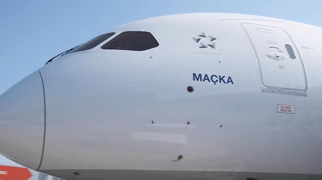 THYnin Maçka uçağı Şehit Eren Bülbül anısına Trabzona uçtu