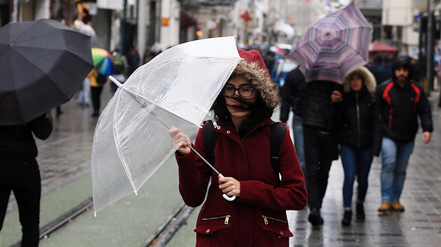 Meteorolojiden bazı illere yağış uyarısı yapıldı.