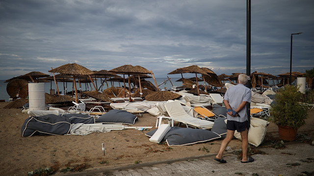 Fırtına, turizm bölgesi Halkidiki'de etkili oldu.