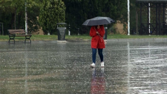 Meteorolojiden bazı illere yağış uyarısı yapıldı.