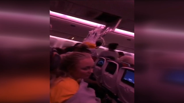 Türbülansa giren Air Canada uçağı acil iniş yaptı: 39 yaralı