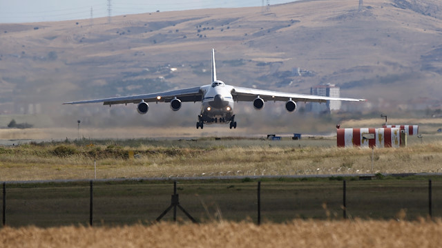 S-400 füzelerinin parçalarını taşıyan Rus uçağı