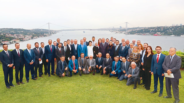 Gazete ve televizyon
yöneticileri, Vahdettin
Köşkü’nde Cumhurbaşkanı
Erdoğan ile bir araya geldi.