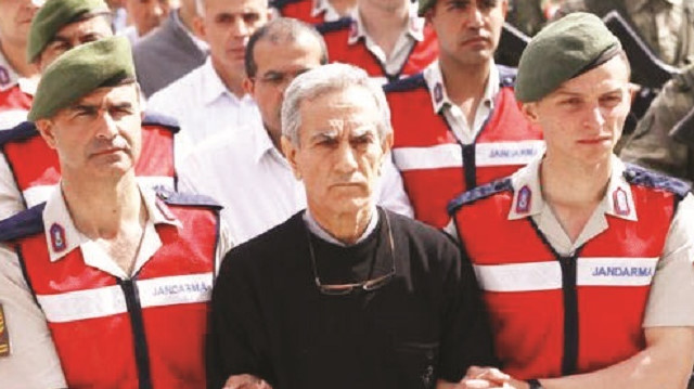 Akın Öztürk