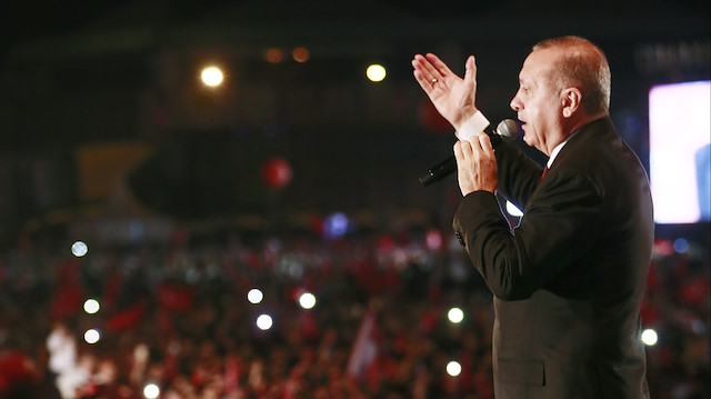Cumhurbaşkanı Erdoğan 15 Temmuz töreninde Necip Fazıl Kısakürekin Şarkımız şiirini okudu